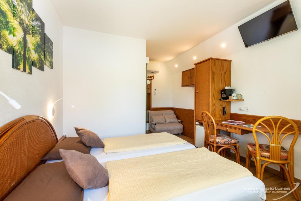 Bamboohouse Motel Riazzino Extérieur photo